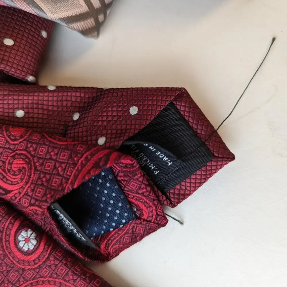 Bundle of  Red Ties - Picture 4 of 6